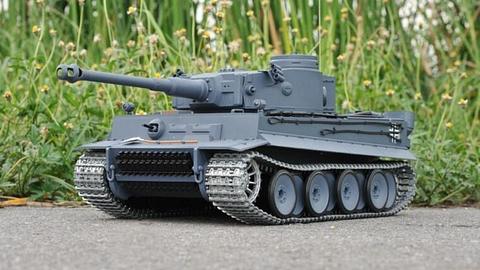 RC Panzer – die besten ferngesteuerten Kettenfahrzeuge - Foto: iStock/vudhikrai
