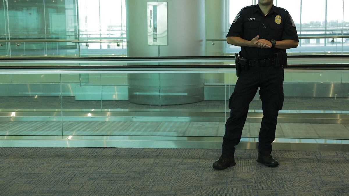 flughafen new york - kampf den schmugglern