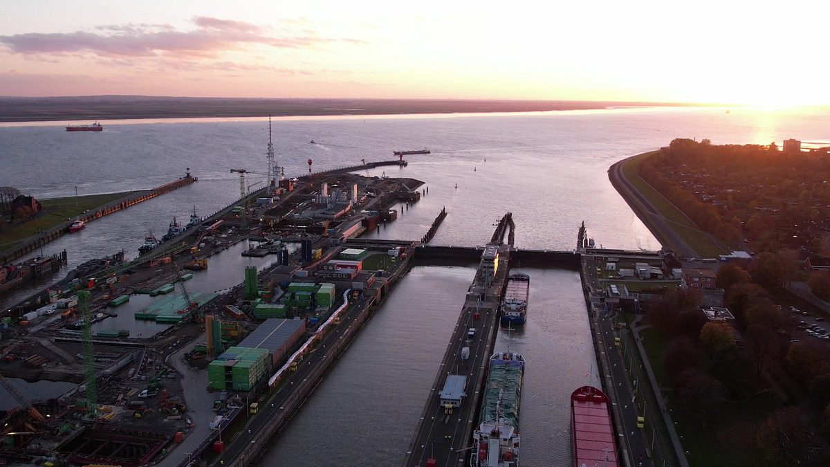 Der Nord-Ostsee-Kanal - Nadelöhr für Riesenschiffe der nord-ostsee-kanal - nadelöhr für riesenschiffe