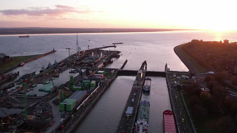 Der Nord-Ostsee-Kanal - Nadelöhr für Riesenschiffe der nord-ostsee-kanal - nadelöhr für riesenschiffe