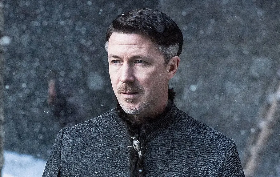 Aidan Gillen als Petyr Baelish alias Kleinfinger/Littlefinger in Game of Thrones