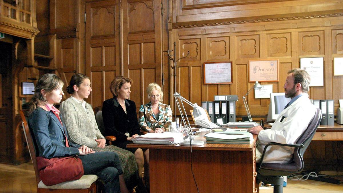 vier frauen und ein todesfall