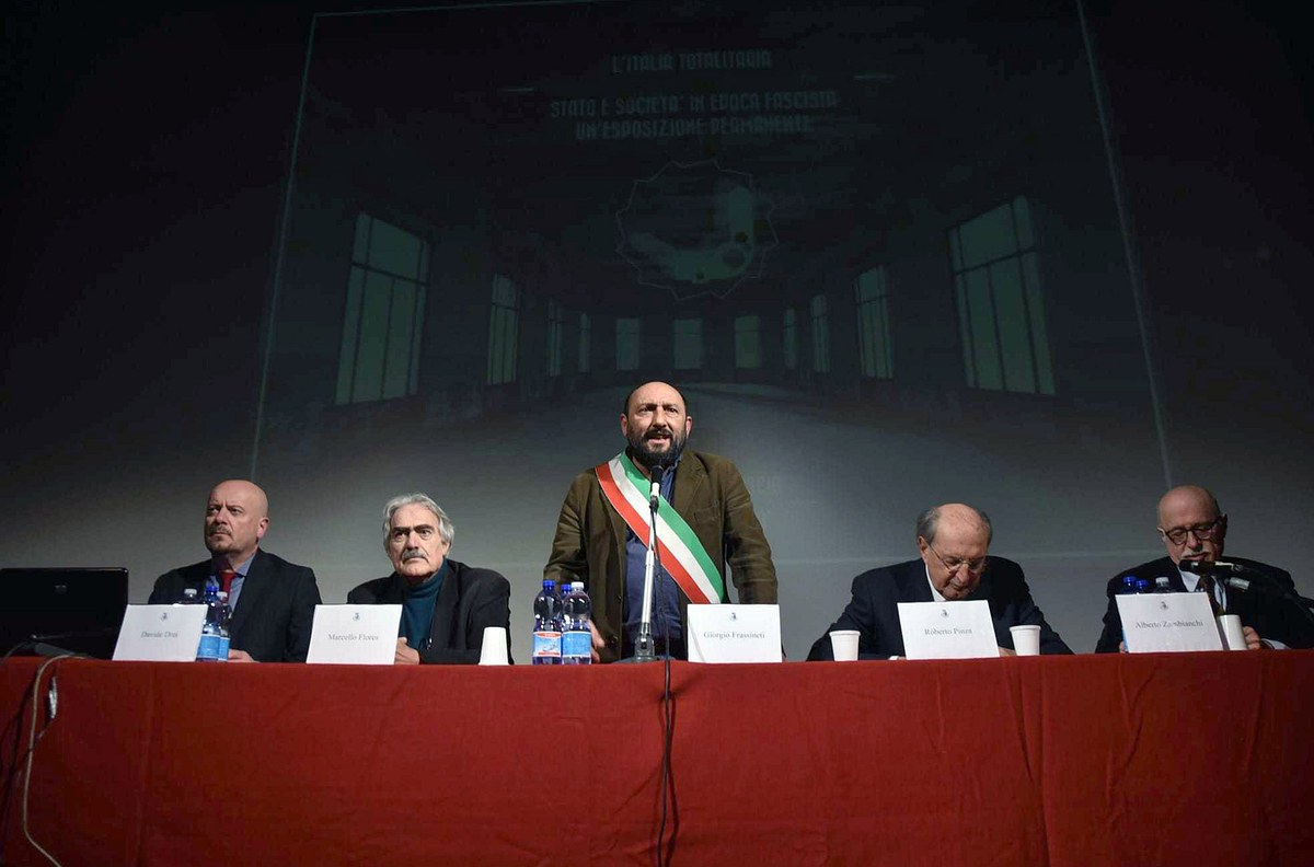 Der Bürgermeister, Mussolini und das Museum der bürgermeister, mussolini und das museum