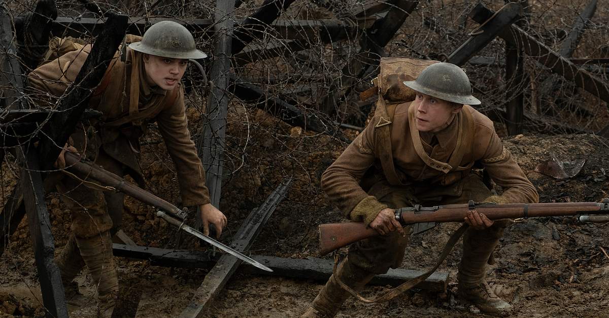 Dean-Charles Chapman und George MacKay als Soldaten im Schützengraben in ihrem neuen Film 1917