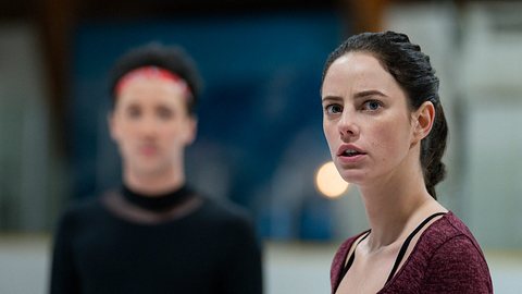 Spinning Out bei Netflix abgesetzt - Foto: Christos Kalohoridis/Netflix