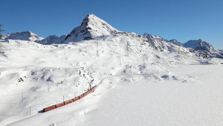 Winterwunderland Schweiz per Bahn