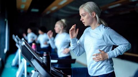Die heimlichen Stars der 2. Staffel von Hanna mit Esme Creed-Miles - Foto: Amazon Prime Video