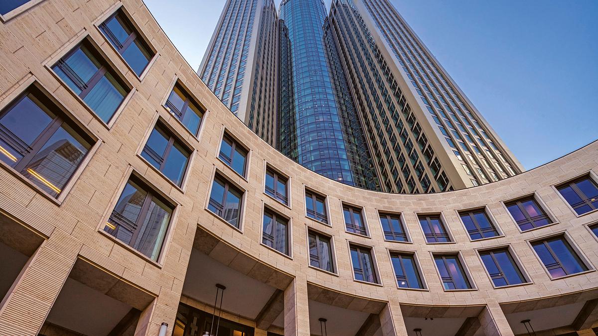inside skyline frankfurt