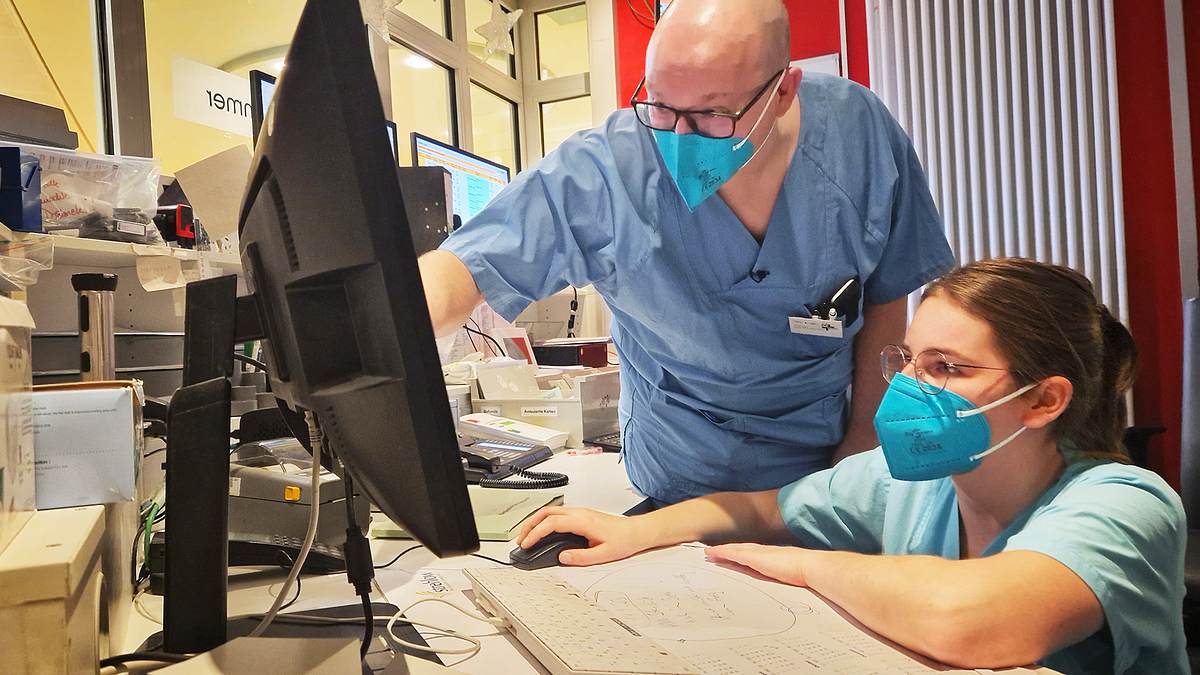 Notaufnahme: Samstagnacht notaufnahme: samstagnacht