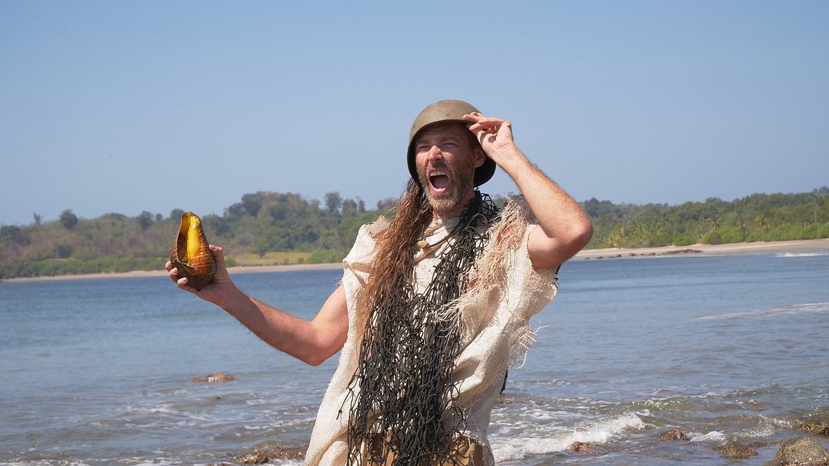 Naked Survival: Castaways naked survival: castaways