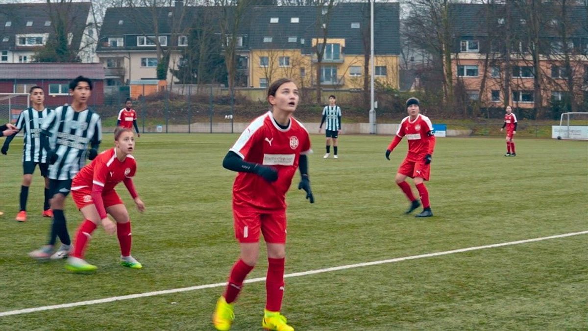kicken wie ein mädchen