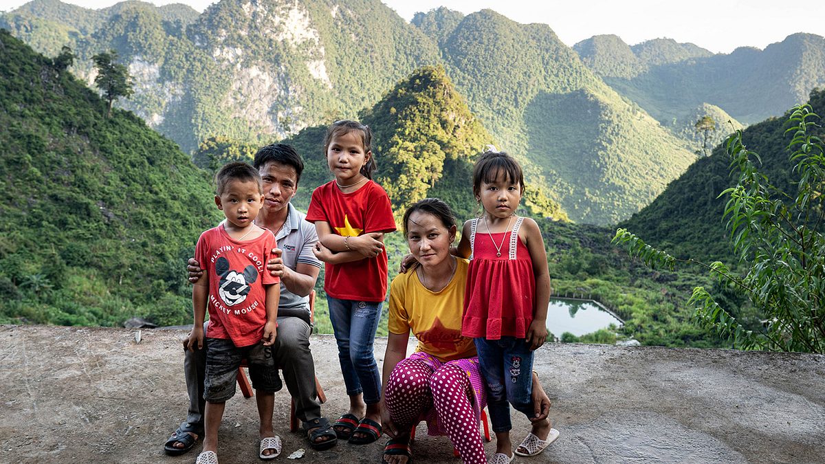unterricht in vietnam - lehrerin phan und die kinder der berge