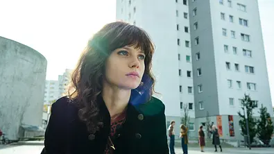Interview | Wir Kinder vom Bahnhof Zoo: Jana McKinnon als Christiane F. - Foto: Amazon Prime Video