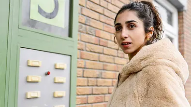 AWZ Suri Abbassi - Foto: TVNow / Julia Feldhagen