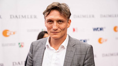Oliver Masucci - Foto: IMAGO / Chris Emil Janßen