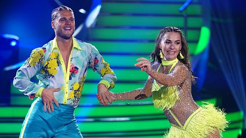 Rúrik Gíslason und Renata Lusin. - Foto: TVNOW / Stefan Gregorowius