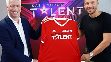 Das Supertalent: Fußball-Profi Lukas Podolski als Juror bestätigt! - Foto: TVNOW / Stefan Gregorowius Das Supertalent: Fußball-Profi Lukas Podolski als Juror bestätigt! - Foto: TVNOW / Stefan Gregorowius