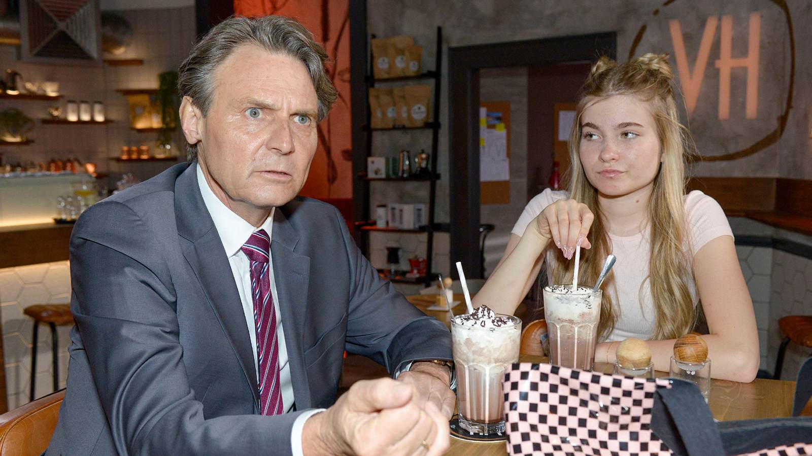 GZSZ-Schock: Das passiert jetzt mit Johannas Nacktbildern