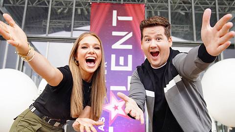 Das Supertalent Lola Weippert und Chris Tall - Foto: Foto: TVNOW / Stefan Gregorowius