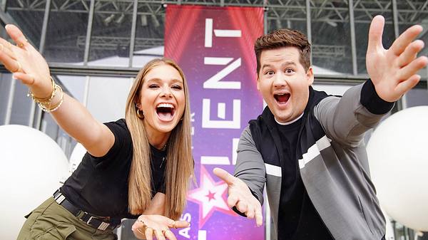 Das Supertalent Lola Weippert und Chris Tall - Foto: Foto: TVNOW / Stefan Gregorowius