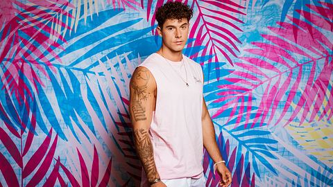 Love Island 2021: Dennis - Foto: RTLZWEI / Magdalena Possert