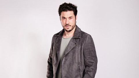 Unter Uns-Vorschau: Dieses Geheimnis könnte Jakob seine Beziehung kosten! - Foto: RTL / Stefan Behrens
