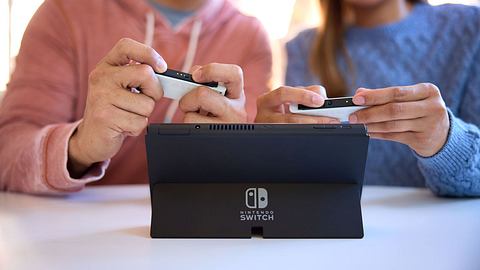 Der neue Kickstand der Switch OLED - Foto: Nintendo