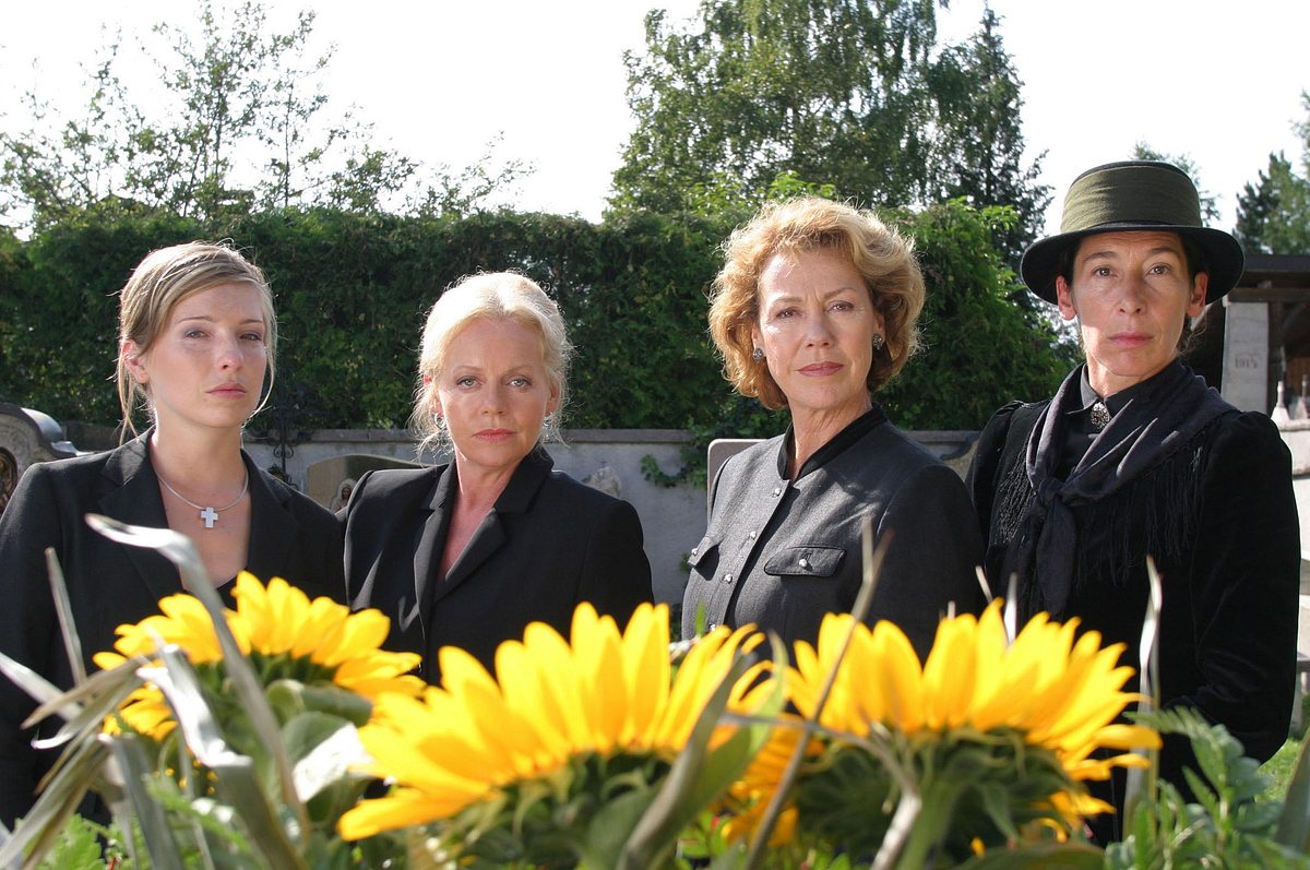 Vier Frauen und ein Todesfall vier frauen und ein todesfall