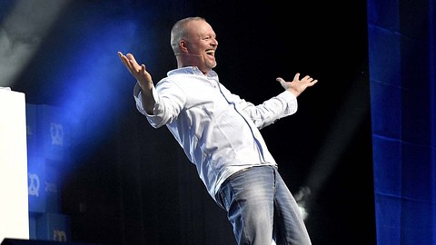 TV Total: Erste Einblicke in das neue Studio! - Foto: IMAGO / Future Image