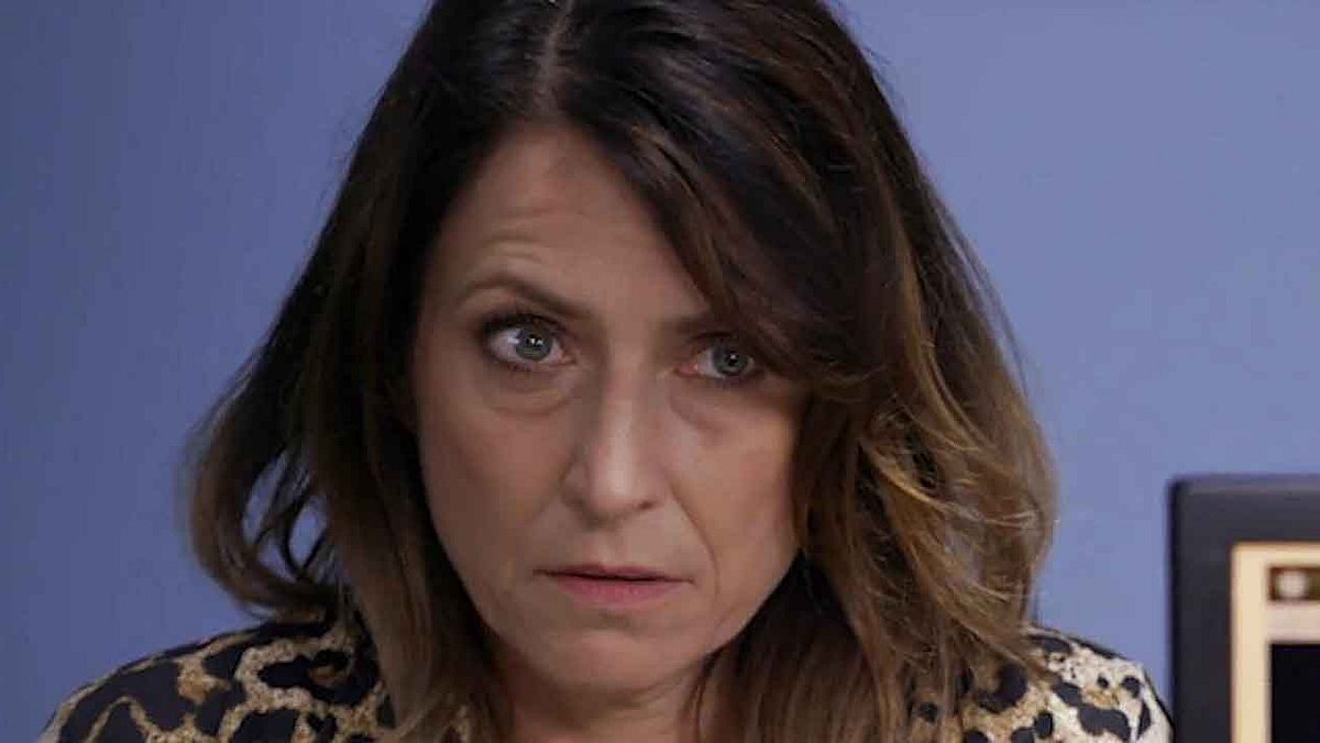 Berrit Arnold in einer Szene als Daniela bei AWZ.