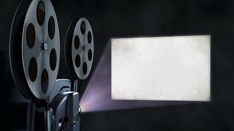 Beamer Leinwand - Foto: iStock/razihusin