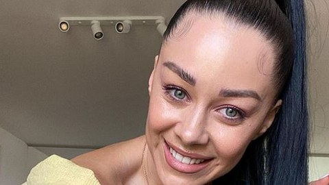 „Let’s Dance“-Star Oana Nechiti zeigt ihren Babybauch - Foto: Instagram/Oana Nechiti