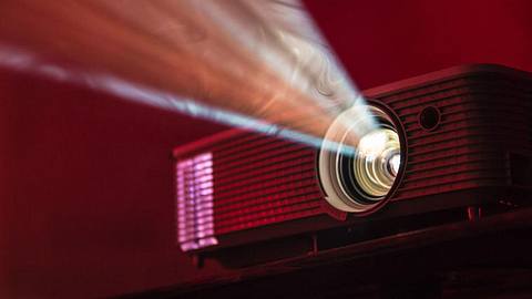 Full HD Beamer - Foto: iStock