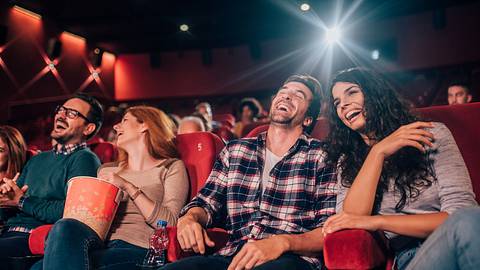 Die besten Komödien - Foto: iStock/RgStudio