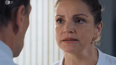Bergdoktor-Folge 3: Vera spricht von Ehekrise - Foto: Screenshot/ZDF