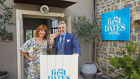Wo steht das First Dates Hotel? - Foto: RTL / Boris Breuer
