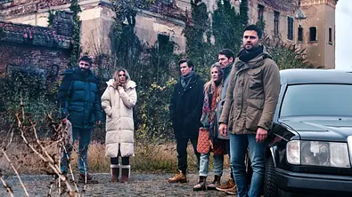 Unter Uns: Die Eventwoche endet mit IHREM Tod! - Foto: RTL / Stefan Behrens