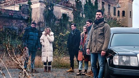 Unter Uns: Die Eventwoche endet mit IHREM Tod! - Foto: RTL / Stefan Behrens