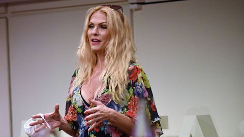 Sonya Kraus: Moderatorin an Krebs erkrankt - Foto: IMAGO / Hartenfelser