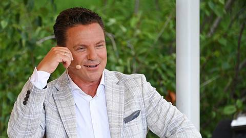 Stefan Mross moderiert live „Immer wieder sonntags“ aus dem Europa-Park Rust - Foto: Media Press