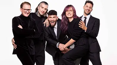 Queer Eye Germany - Fab Five v.l. Jan-Henrik, David, Ayan, Leni, Aljosha - Foto: NETFLIX/Thomas Schenk
