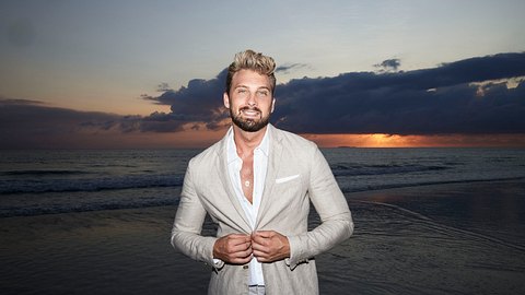 Der Bachelor: Hier schauen! - Foto: RTL