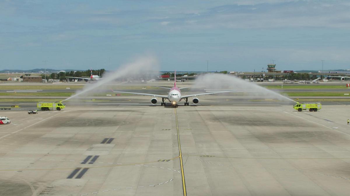 inside sydney airport: alltag am mega-flughafen
