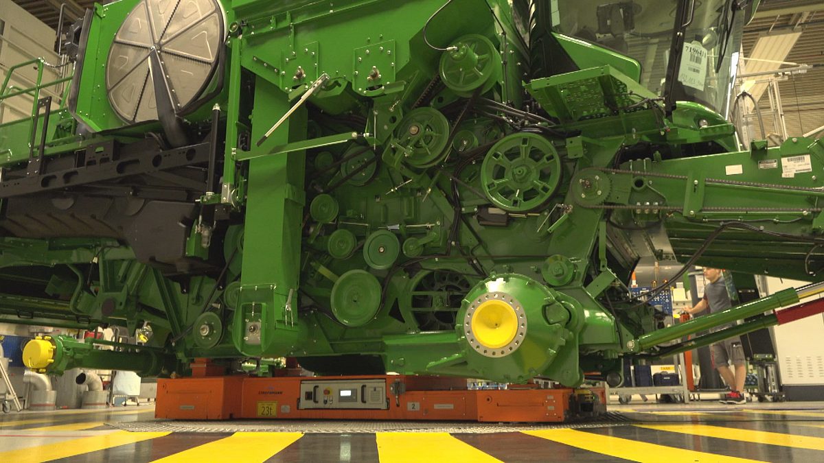 der xxl-mähdrescher - erntefabrik auf rädern