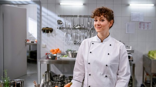 Christin Balogh Tina Kessler Sturm der Liebe Comeback April 2022 - Foto: ARD/Christof Arnold