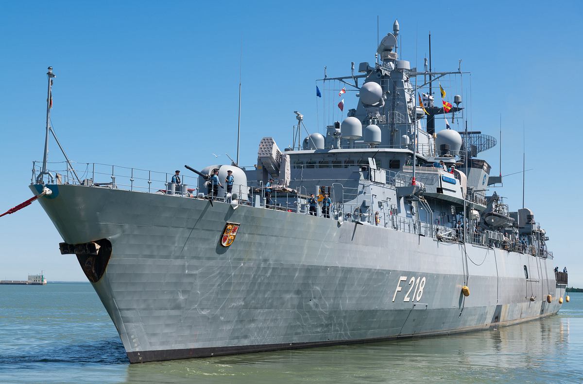 Fregatte Mecklenburg-Vorpommern - Leben im NATO-Einsatz fregatte mecklenburg-vorpommern - leben im nato-einsatz