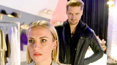 isabelle-casper-so-endet-stalking-drama-awz - Foto: RTL/ Julia Feldhagen