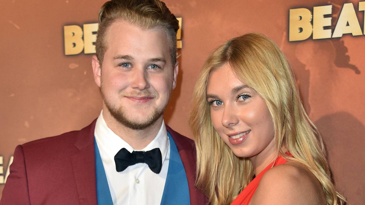Felix van Deventer und Antje Felix van Deventer und Antje lächeln in die Kamera