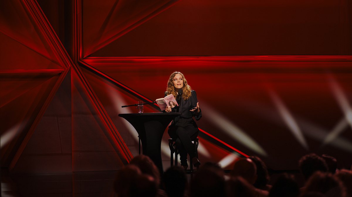 sarah bosetti: wer angst hat, soll zuhause bleiben!