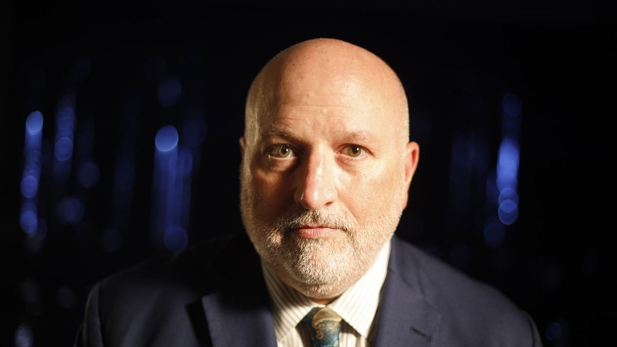 das böse im blick - augenzeuge kamera